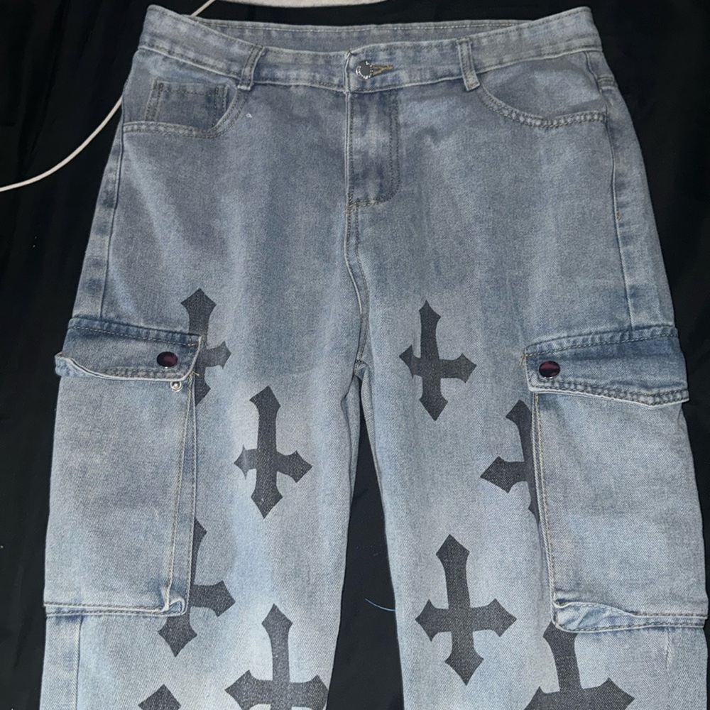 Jeans size 2x blue had crosses on them it dose not stretch at the top sadly